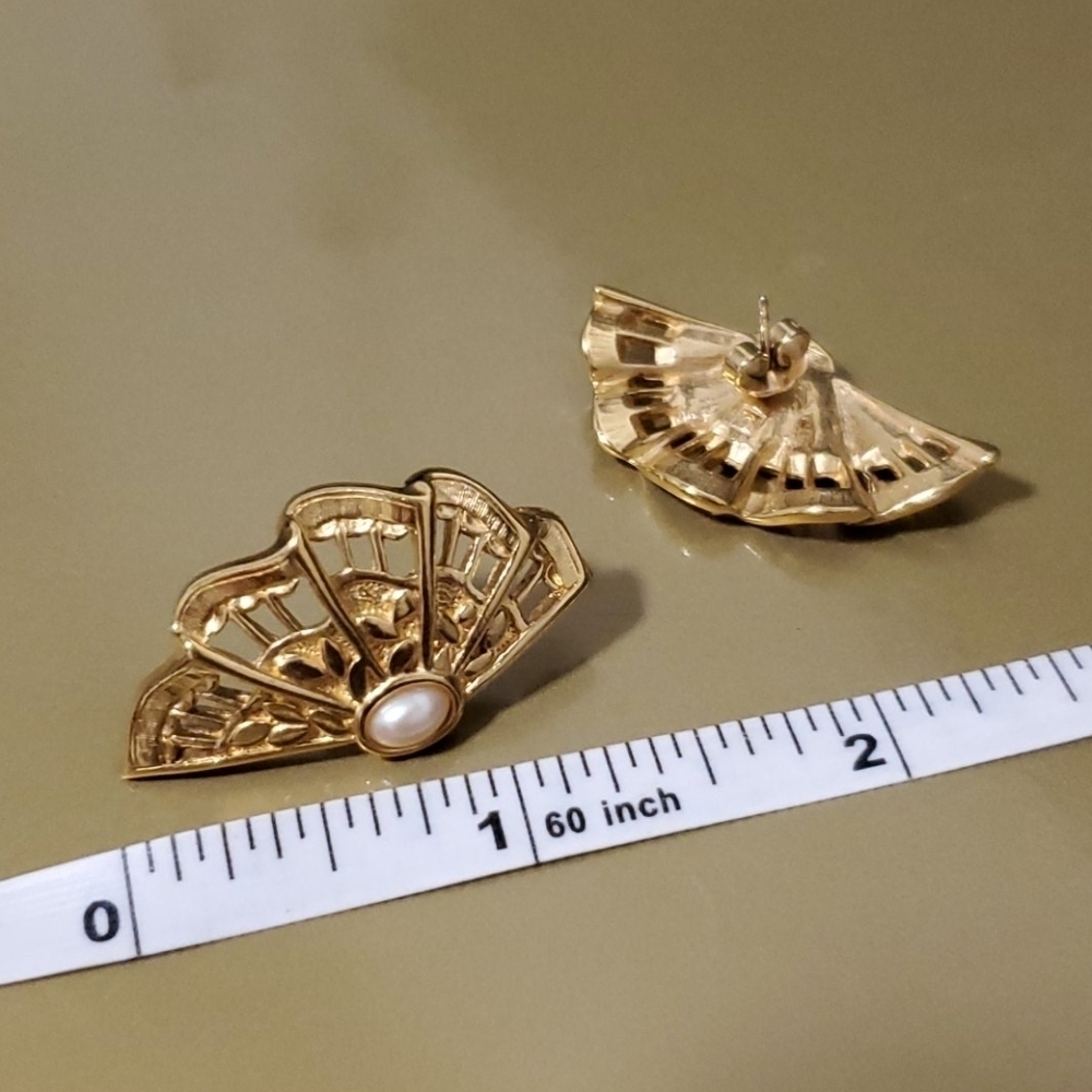 Vintage Fan Earrings - Picture 3 of 3